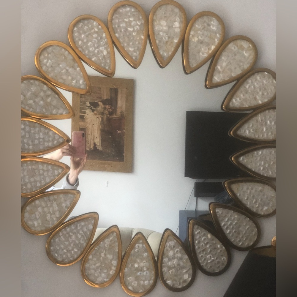 Jonathan Adler Mother-of-Pearl Petal&Brass Wall Accent Mirror. Stunner sale item - Picture 9 of 11